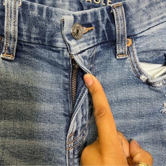 American Eagle Women’s Curvy Straight Distressed Jeans Sz 2L - Picture 12 of 14
